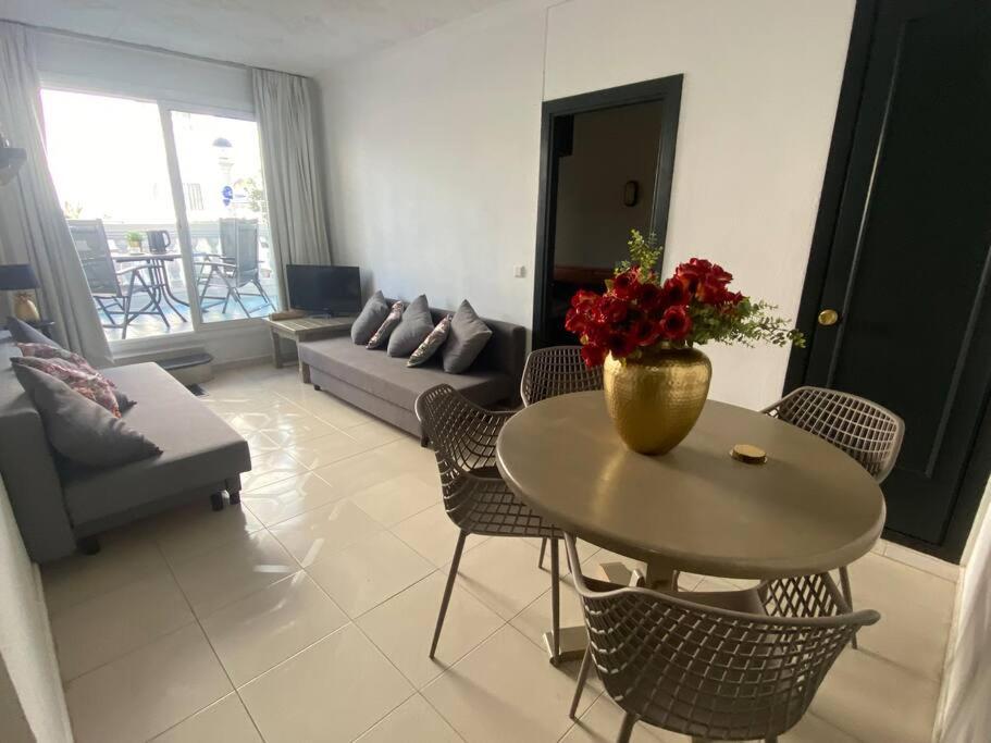 Apartamento Europa Con Terraza Бланес Екстериор снимка